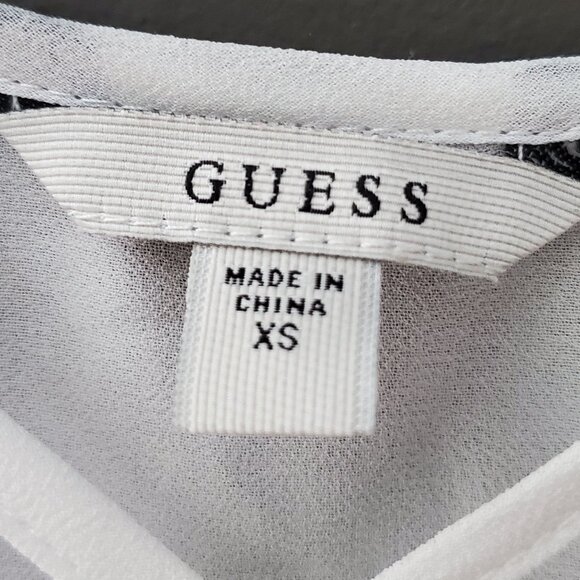 Airy Blouse - Picture 2 of 2